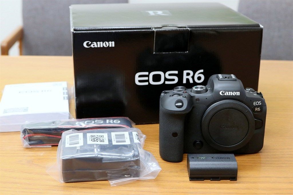 Canon EOS 5D Mark IV, Nikon Z 7II Mirrorless, Canon EOS R5, Nikon D780 Bedfordshire - Zdjęcie 1