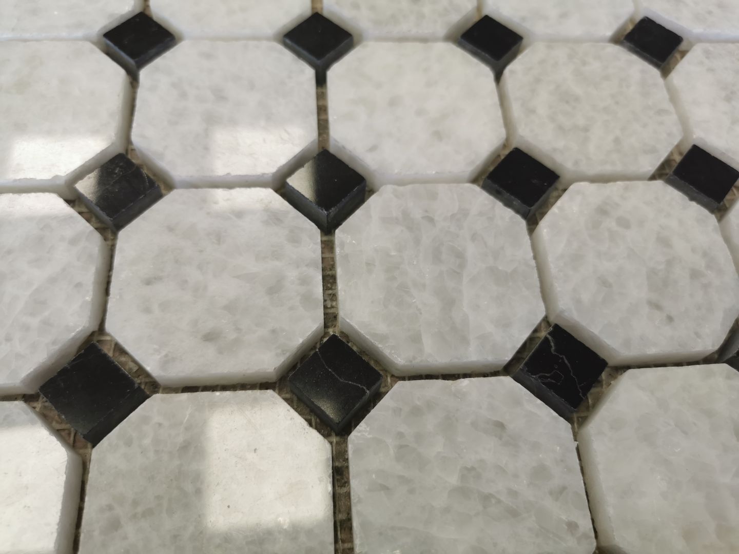 Mozaika Marmurowa CRISTAL WHITE/HANG GREY 30,5x30,5x1 poler WROCŁAW - Zdjęcie 1