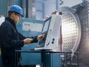 Operator maszyn cnc frezarka
