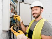 Elektryk budowlany - obiekty wielkopow., darmowe zakwaterowanie! (PR-DE)
