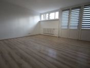 3pok, 57met, okolice Sky Towera PEŁEN ROZKŁAD/PO REMONCIE (Wrocław)