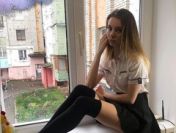 Spontaniczna kobieta szuka dyskretnego towarzysza