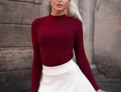 Gorąca studentka z sąsiedztwa czeka na Twój ruch