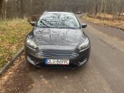 Sprzedam Forda Focusa  przebieg 136900. Przebiegu rok 2016  1500 Benzyna