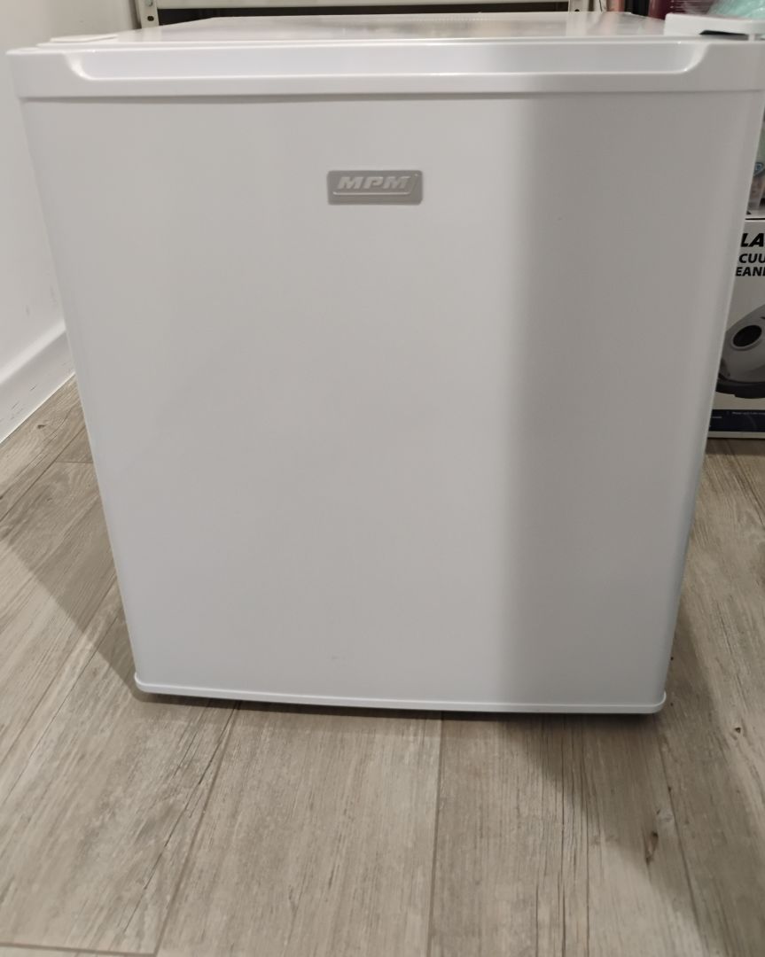 Używana, cicha zamrażarka 33 l stan bardzo dobry Złotniki Wrocław - Zdjęcie 1