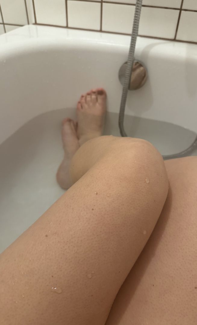 Młoda studentka szuka Pana na miłe, sponsorowane spotkanie Wrocław - Zdjęcie 1