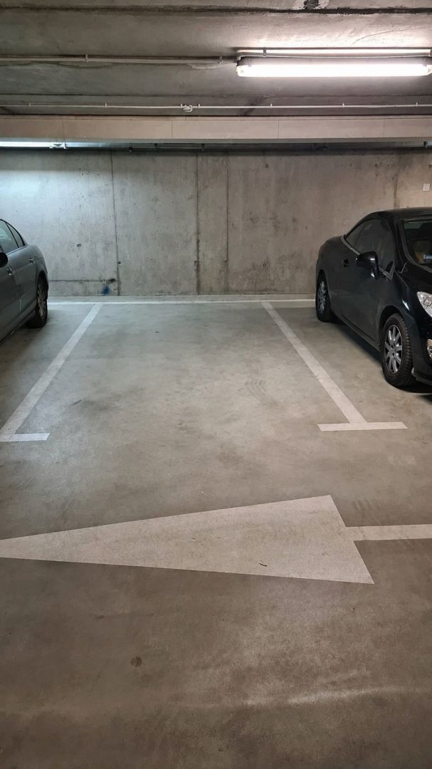 Garaż (13 met) okolice Piastowskiej (Wrocław) Wrocław - Śródmieście - Plac Grunwaldzki - Zdjęcie 1
